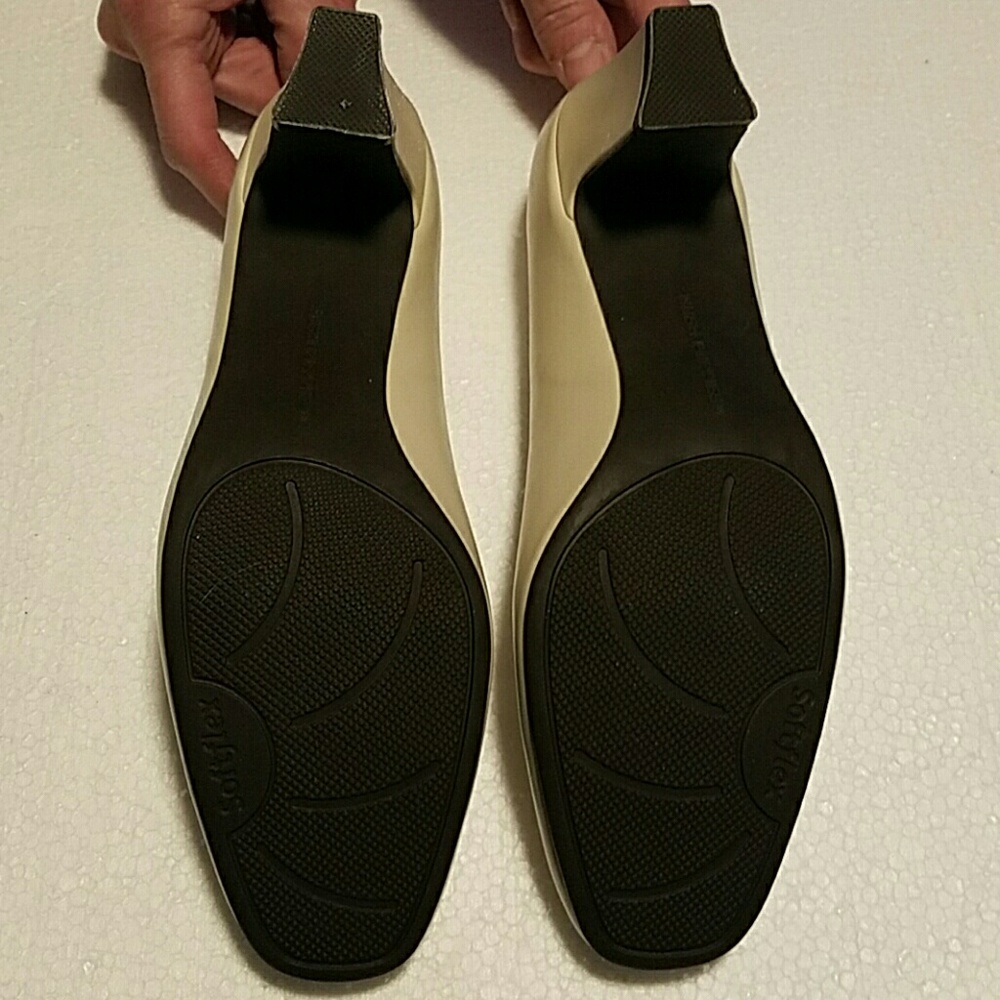 Bone Colored Heel - Picture 5 of 6